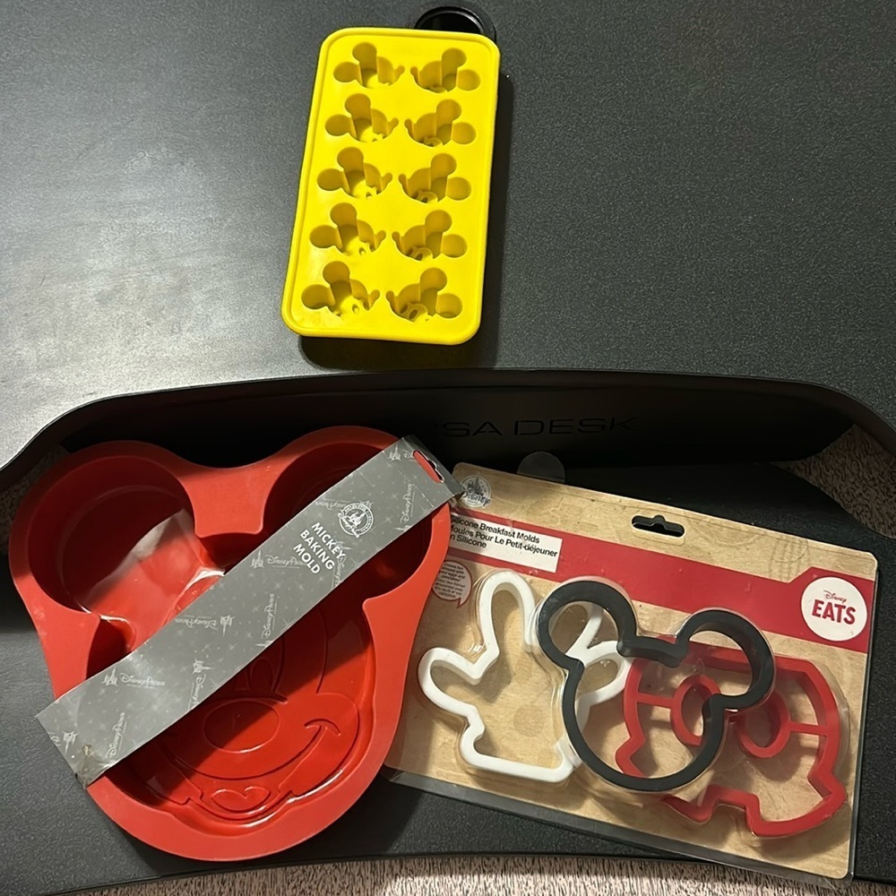 Walt Disney World Disney Eats Silicone Breakfast, Baking‎ and Ice Molds